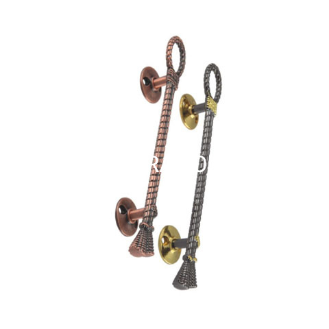 Puxador de móveis de latão antigo de cobre antigo de liga de zinco de estilo europeu 64mm 96mm