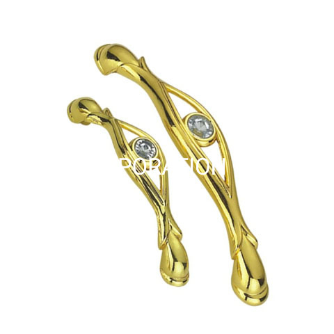 Fornecimento de fábrica 96mm liga de zinco ouro diamante gabinete alça cômoda gaveta