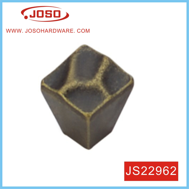 Punho clássico da mobília do quarto da gaveta do armário na casa